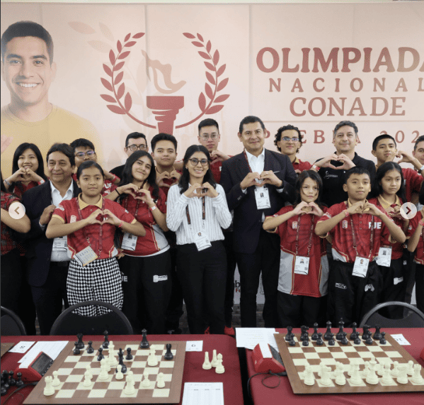 Gobernador de Puebla, Alejandro Armenta, en la Olimpiada Nacional de Ajedrez 2025