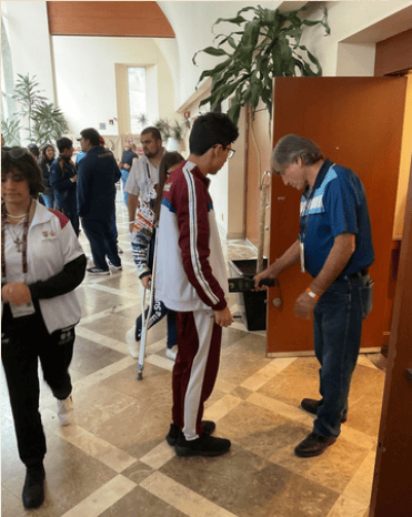 Staff y árbitros trabajando en los resultados de la Olimpiada de Ajedrez
