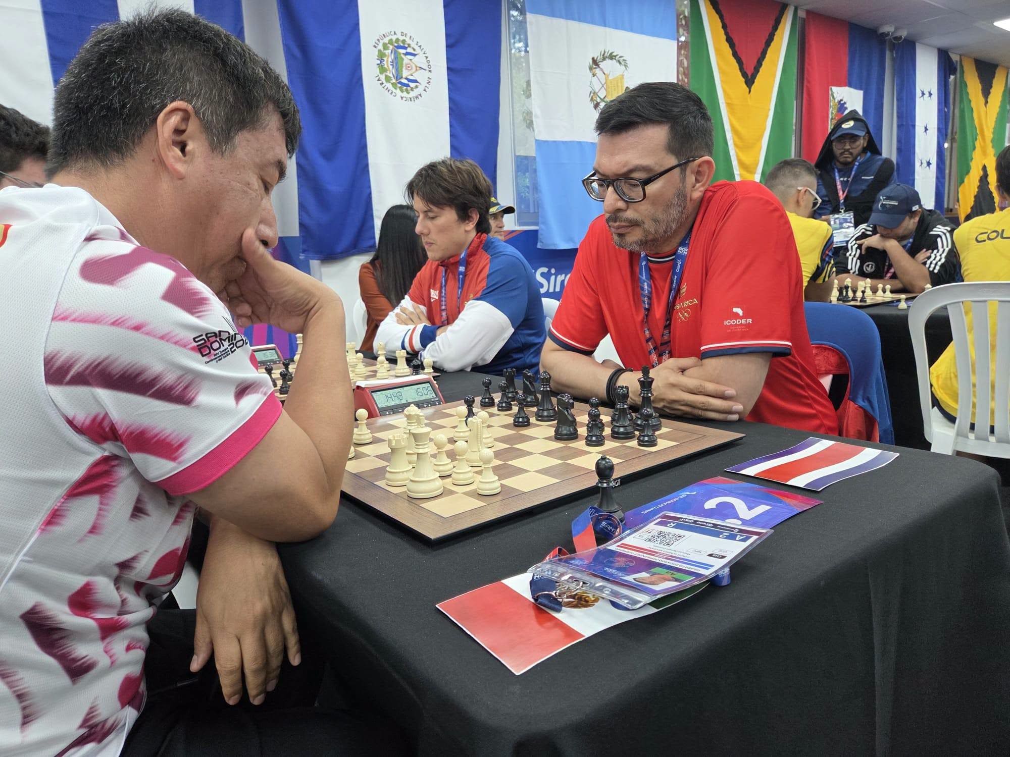 GM Gilberto Hernández Guerrero durante la segunda jornada del ajedrez rápido en los XXV JCC Santo Domingo 2026