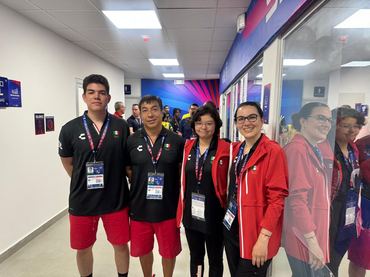 Delegación mexicana de ajedrez ingresando al área de juego en los XXV Juegos Centroamericanos y del Caribe Santo Domingo 2026