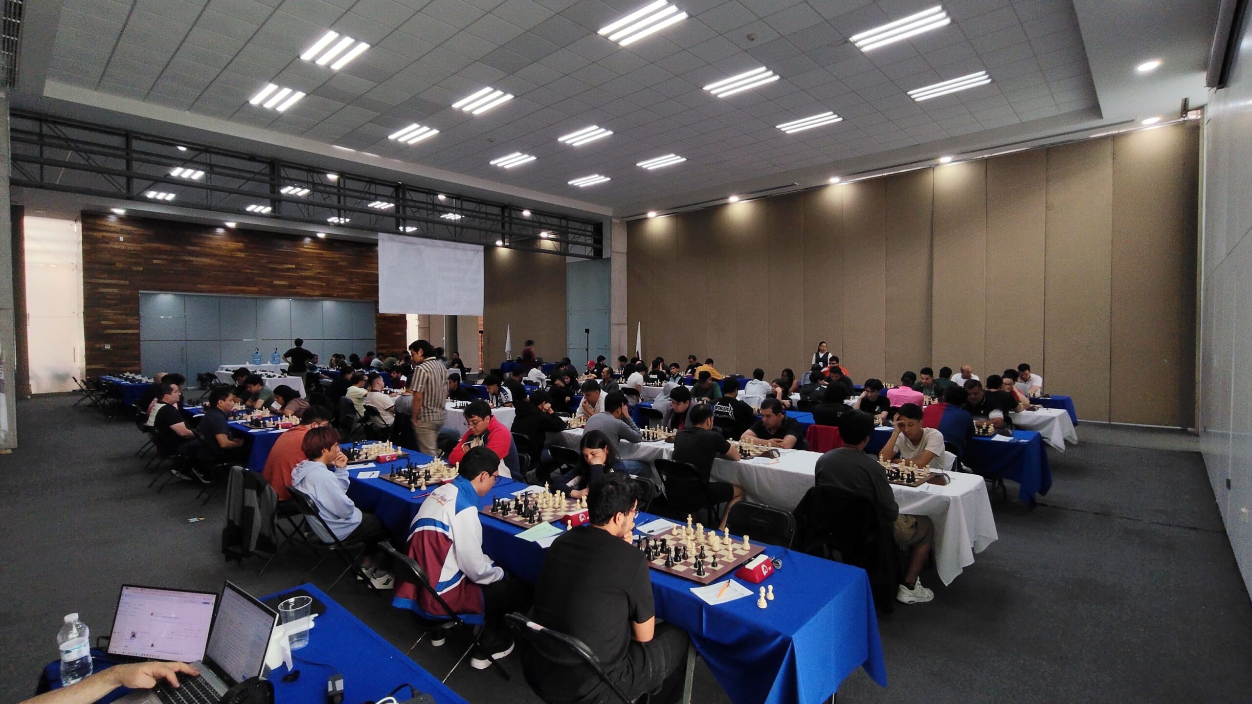 Área de juego IV Campeonato Nacional e Internacional de Ajedrez Aguascalientes 2026 — Complejo Tres Centurias