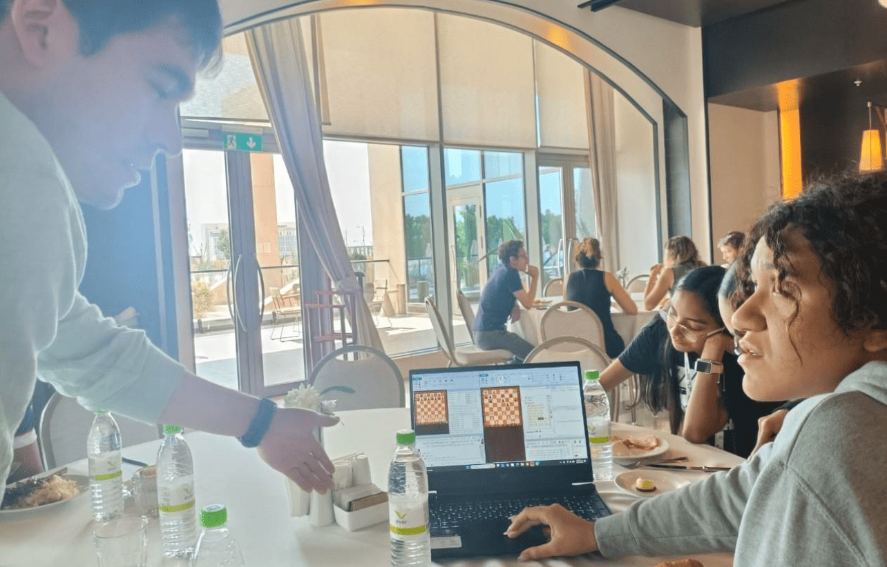 Trabajo de preparación del equipo Women antes de la ronda 5 en la Olimpiada Samarcanda 2026